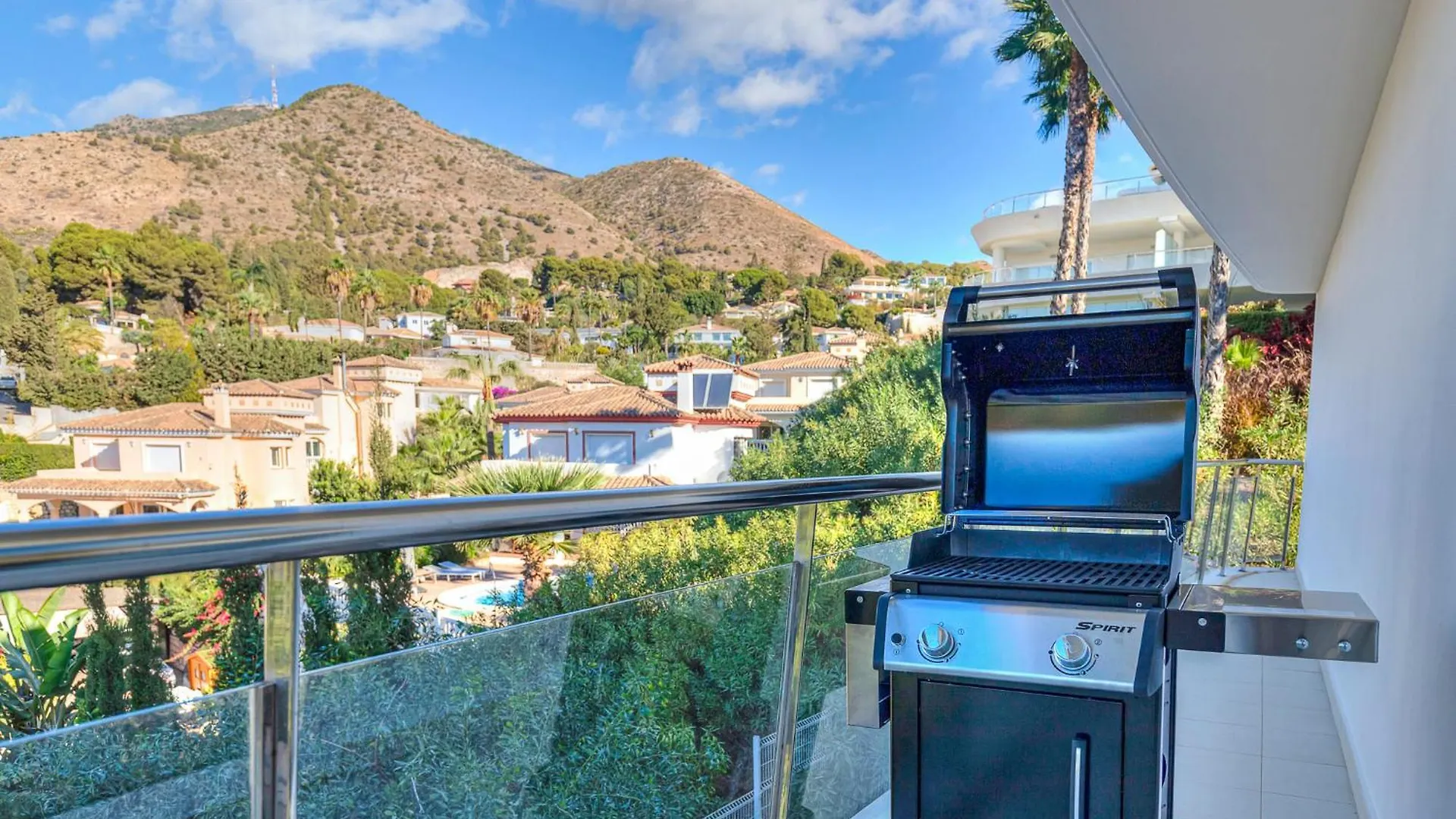 Luxurious 3-Bed And 3 Bathroom Apartment - Reserva Del Higueron Malaga