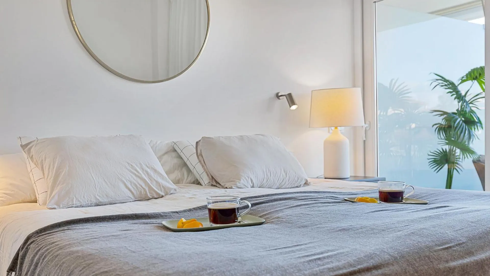 Luxurious 3-Bed And 3 Bathroom Apartment - Reserva Del Higueron Malaga Spain