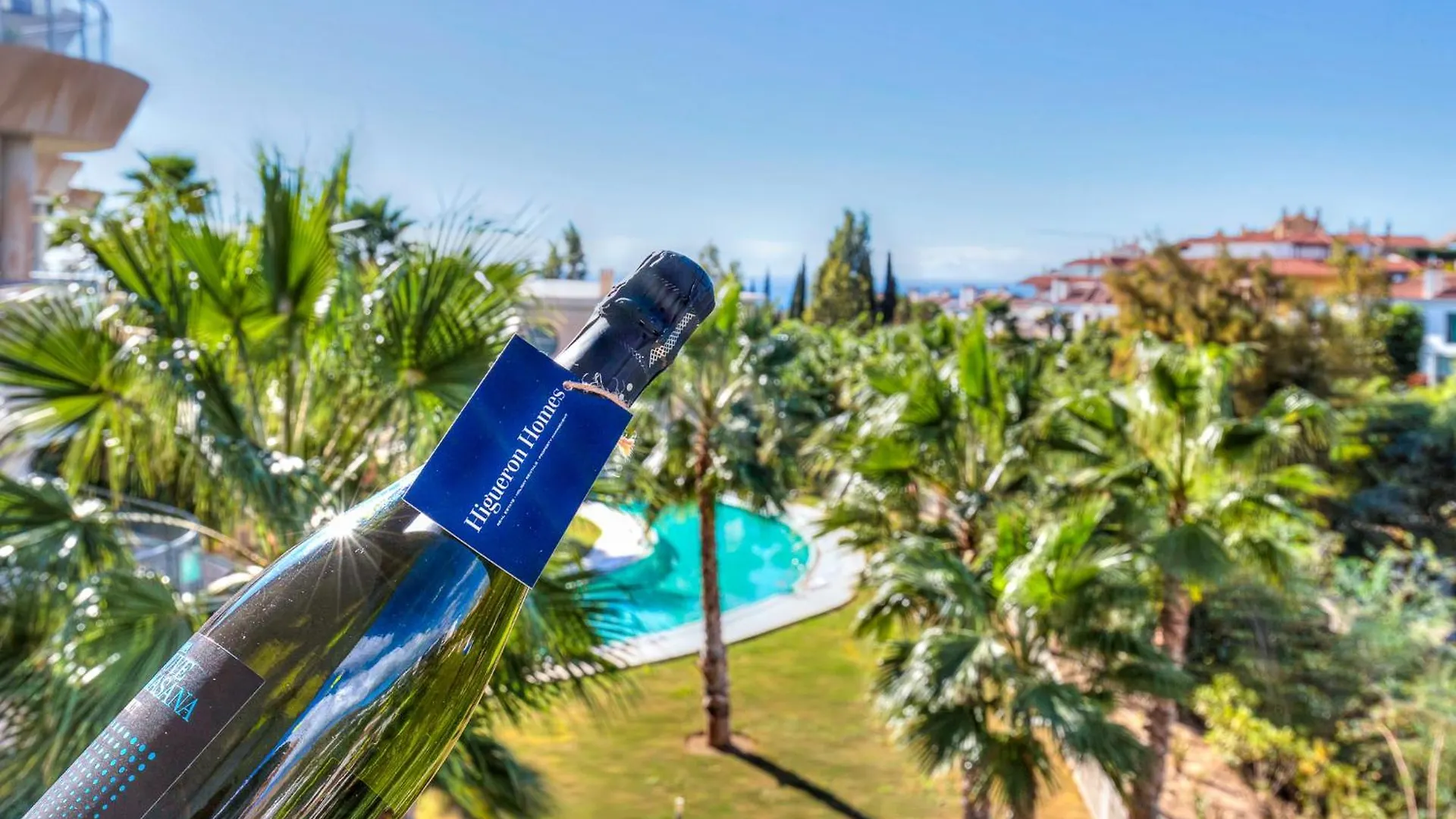 Luxurious 3-Bed And 3 Bathroom Apartment - Reserva Del Higueron Málaga